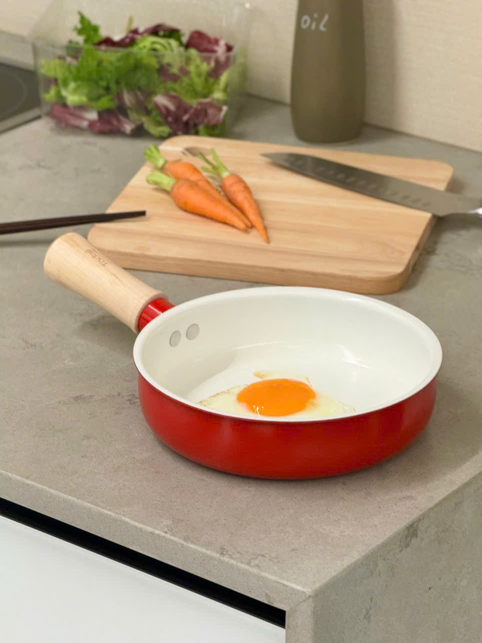 Chảo mini chống dính Ceramic, cán gỗ Todaii Nhật Bản thành cao size 18cm