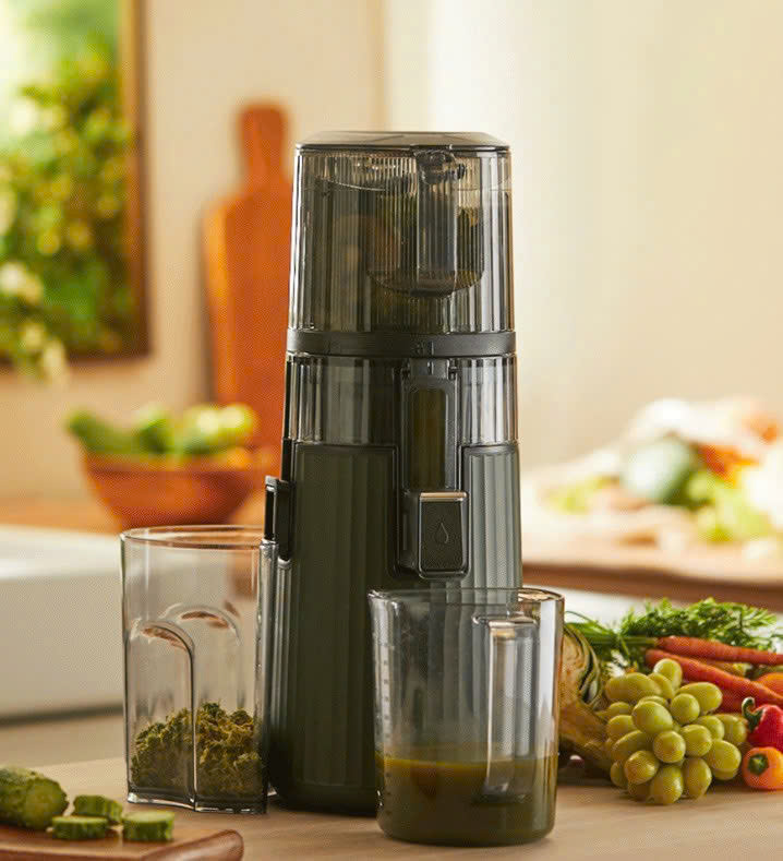 Máy ép chậm HUROM H420 màu xanh